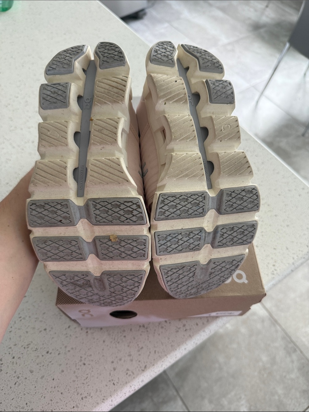 WOMEN'S ON CLOUDSWIFT 4 RUNNING SHOES - Picture 7 of 8